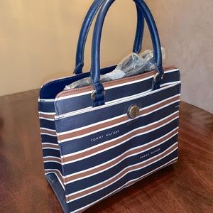 ❌ SOLD ❌Tommy Hilfiger Handbag